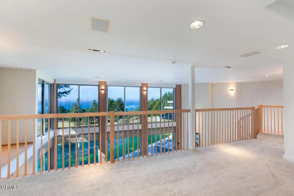43850 Buckhorn Cove Road E Little River, CA 95456