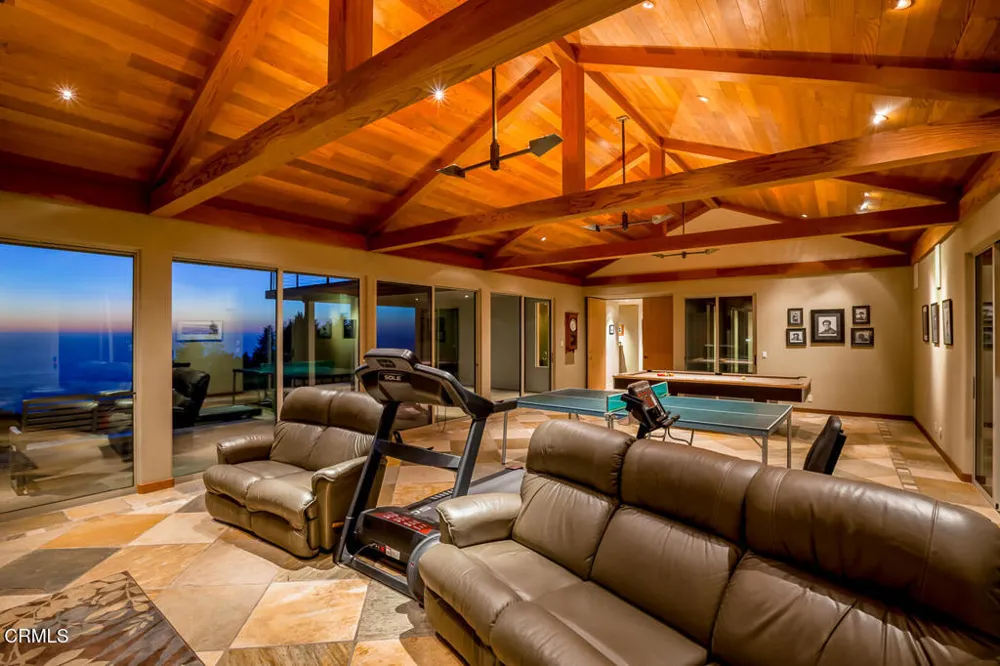 43850 Buckhorn Cove Road E Little River, CA 95456