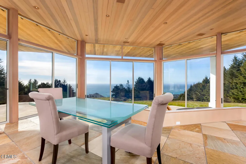 43850 Buckhorn Cove Road E Little River, CA 95456