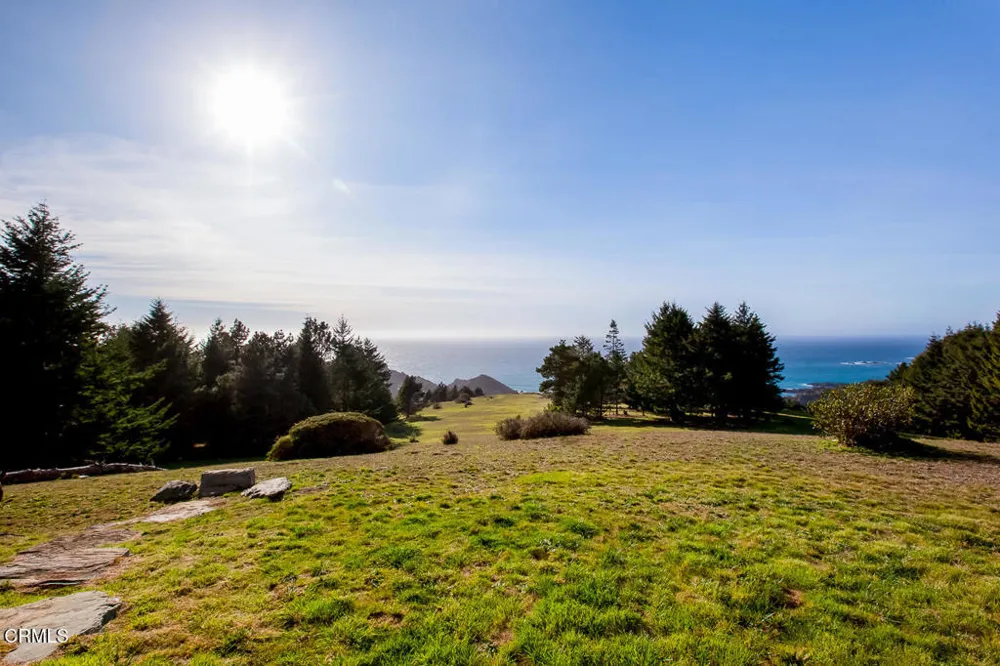 43850 Buckhorn Cove Road E Little River, CA 95456