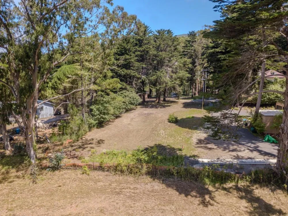 Hermosa Road Montara, CA 94037