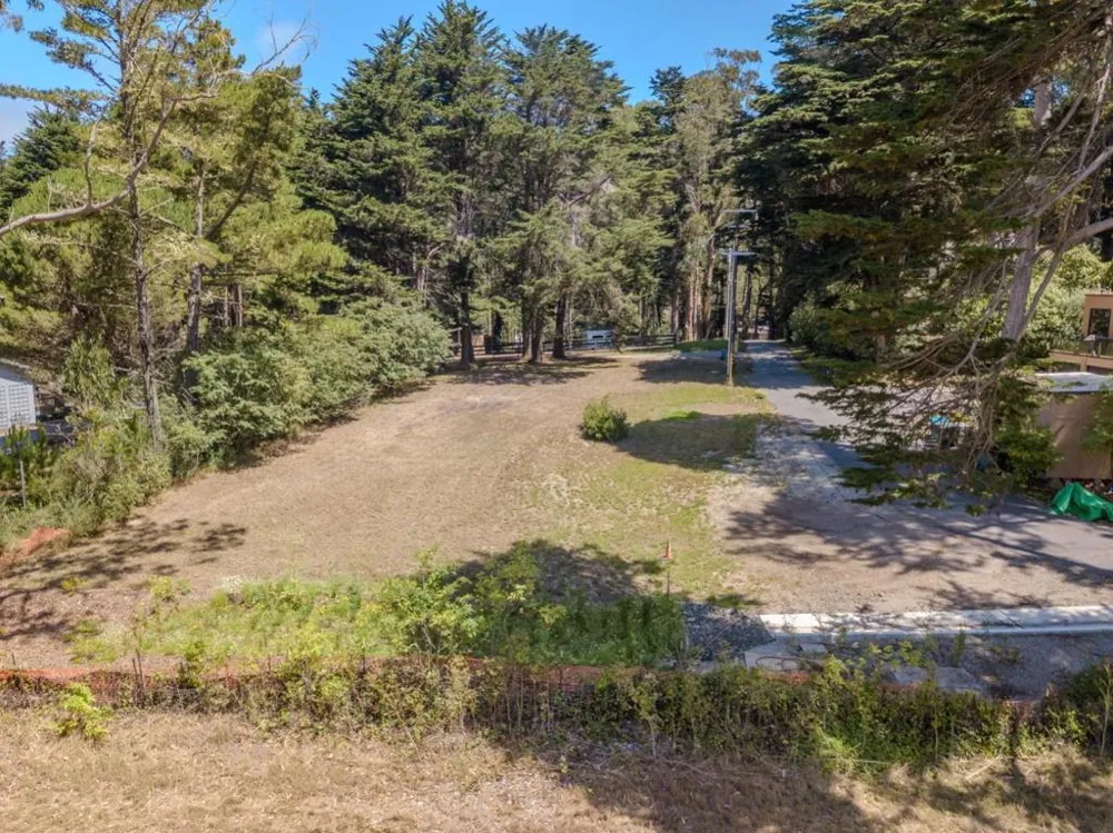 Hermosa Road Montara, CA 94037