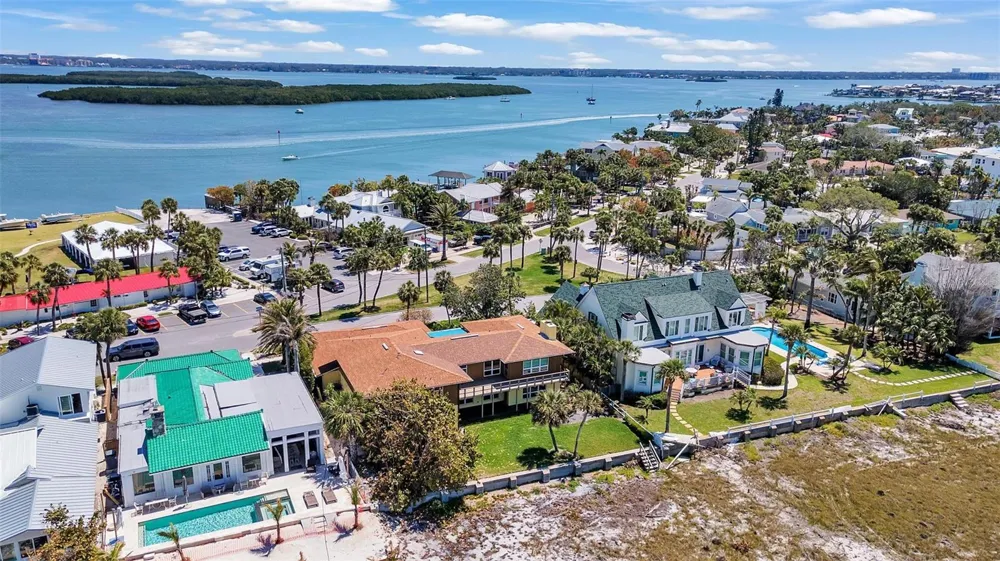 1058 ELDORADO AVENUE Clearwater Beach, FL 33767