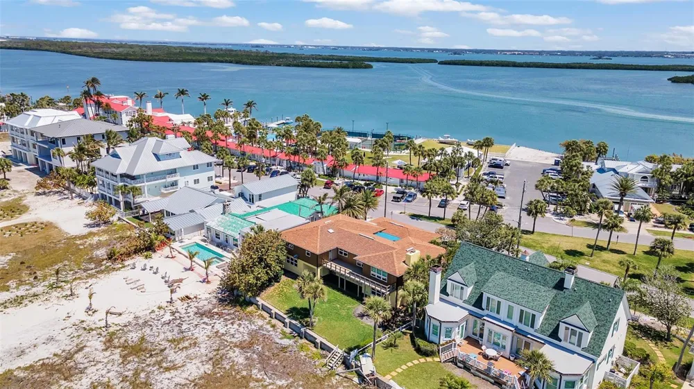 1058 ELDORADO AVENUE Clearwater Beach, FL 33767