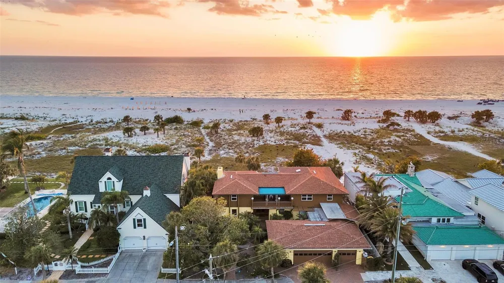 1058 ELDORADO AVENUE Clearwater Beach, FL 33767