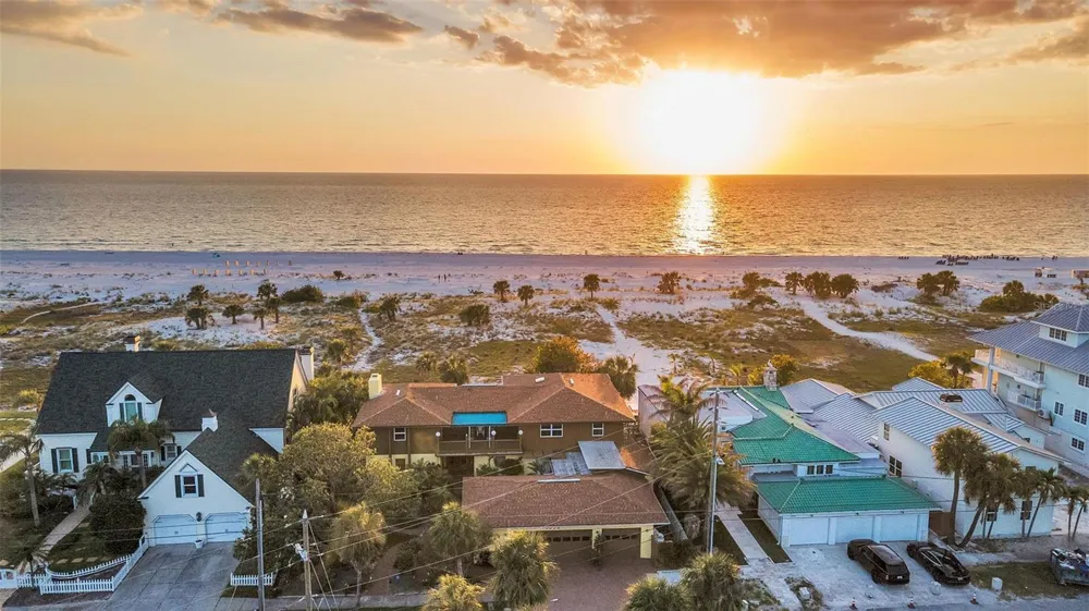 1058 ELDORADO AVENUE Clearwater Beach, FL 33767