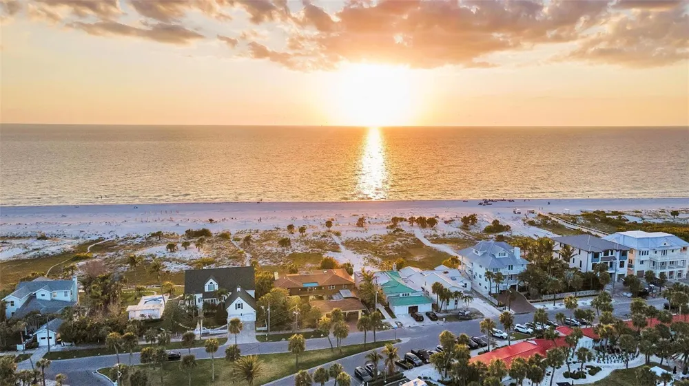 1058 ELDORADO AVENUE Clearwater Beach, FL 33767