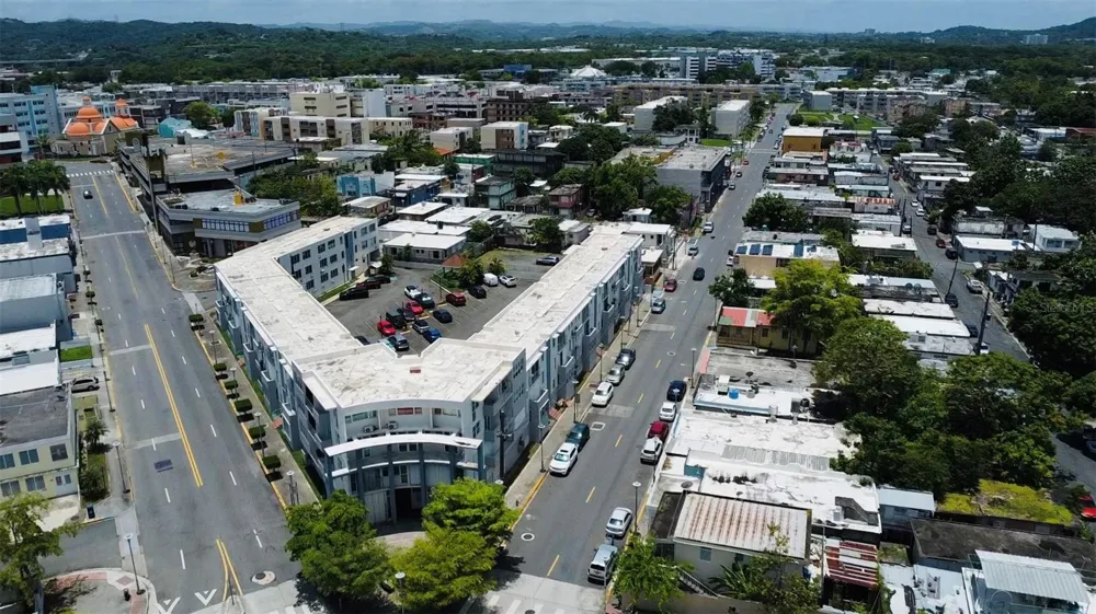 Bo. Pueblo C. PEDRO ARZUAGA Carolina, PR 00985