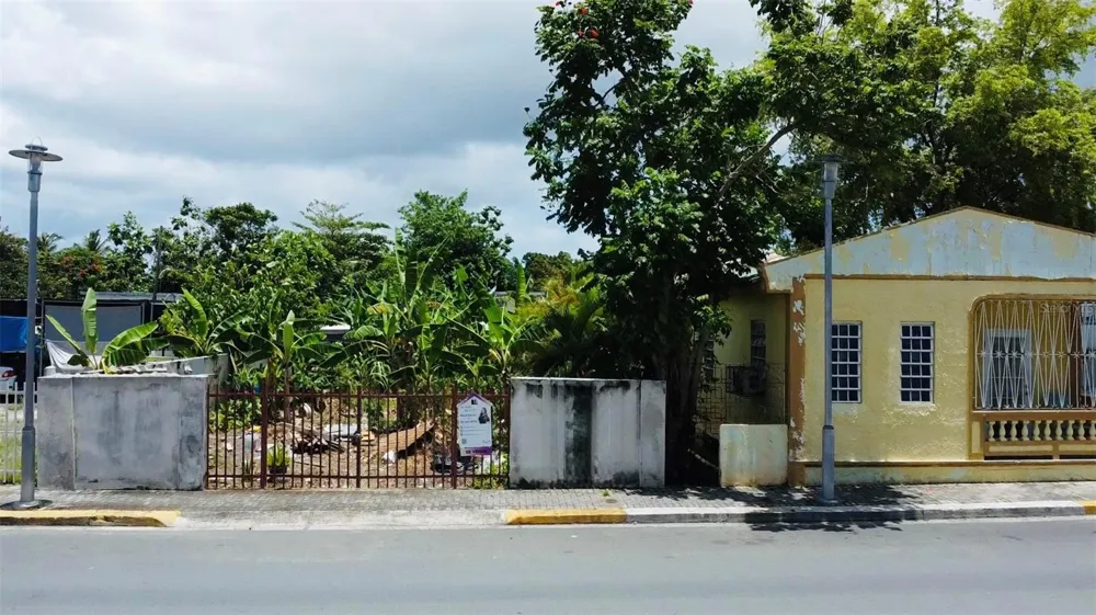 Bo. Pueblo C. PEDRO ARZUAGA Carolina, PR 00985