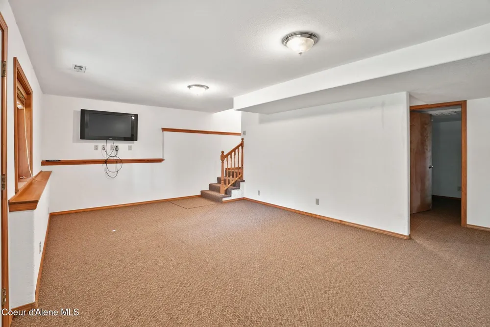 18400 W HOLIDAY WAY Hauser, ID 83854
