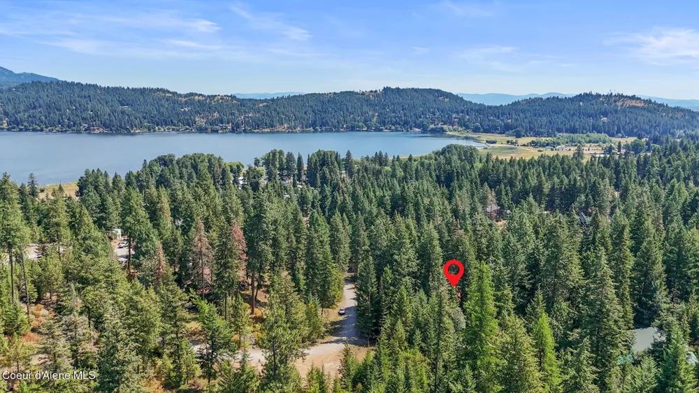 18400 W HOLIDAY WAY Hauser, ID 83854