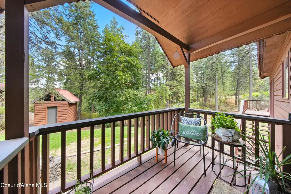 18400 W HOLIDAY WAY Hauser, ID 83854