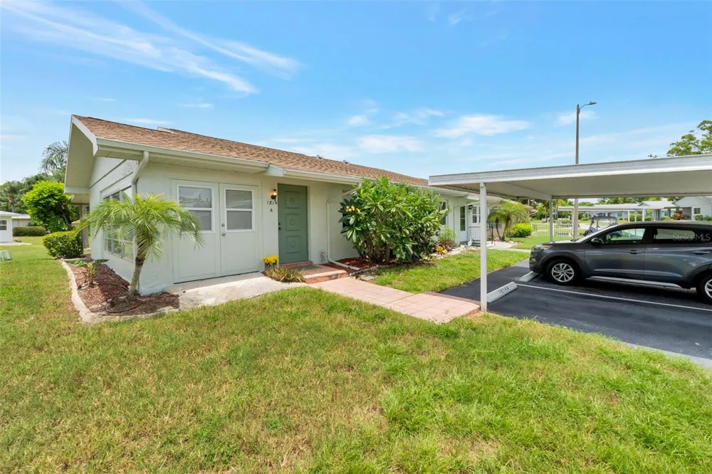 1814 FOXHUNT DRIVE #A Sun City Center, FL 33573