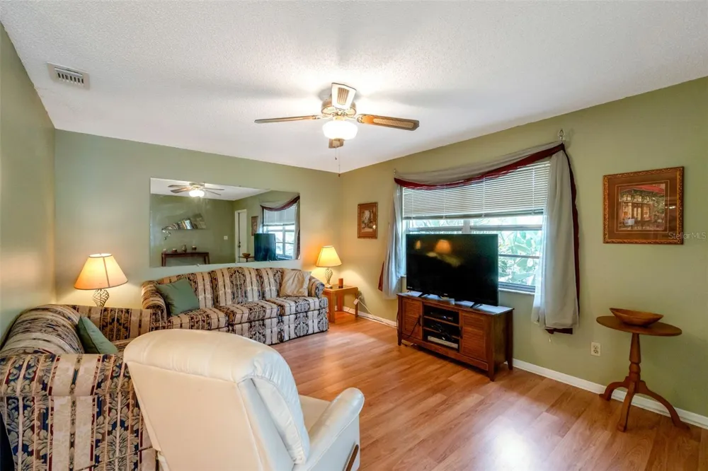 1814 FOXHUNT DRIVE #A Sun City Center, FL 33573