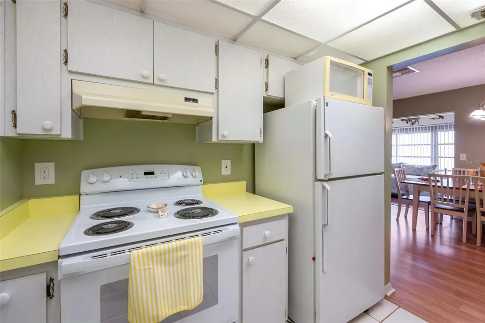 1814 FOXHUNT DRIVE #A Sun City Center, FL 33573