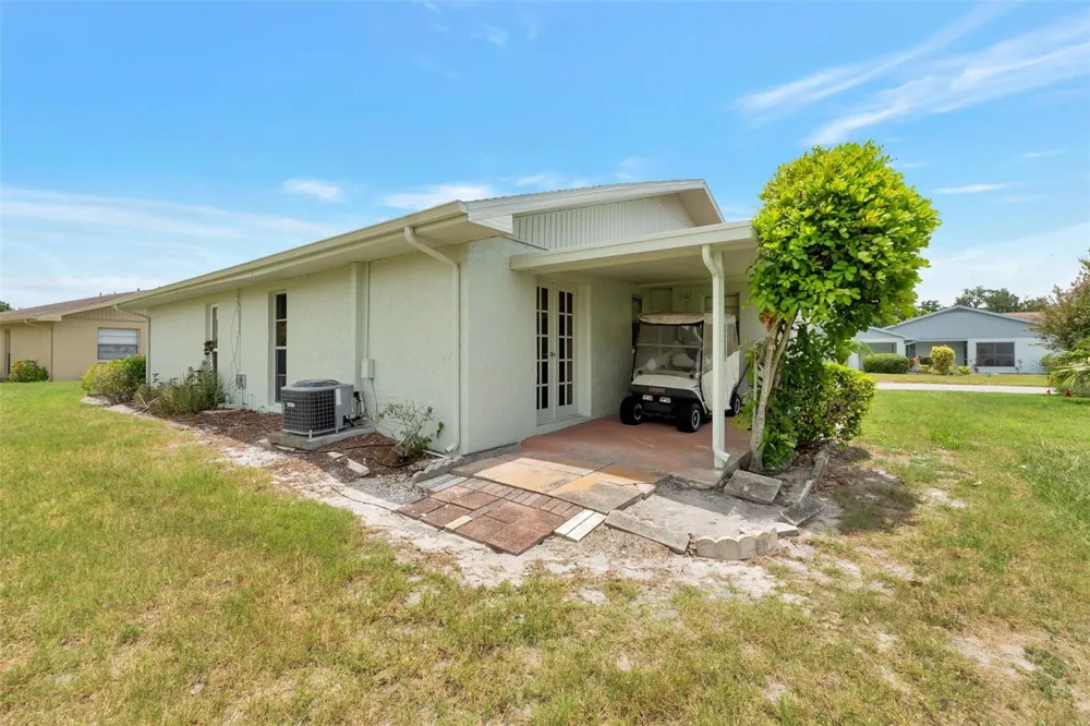1814 FOXHUNT DRIVE #A Sun City Center, FL 33573