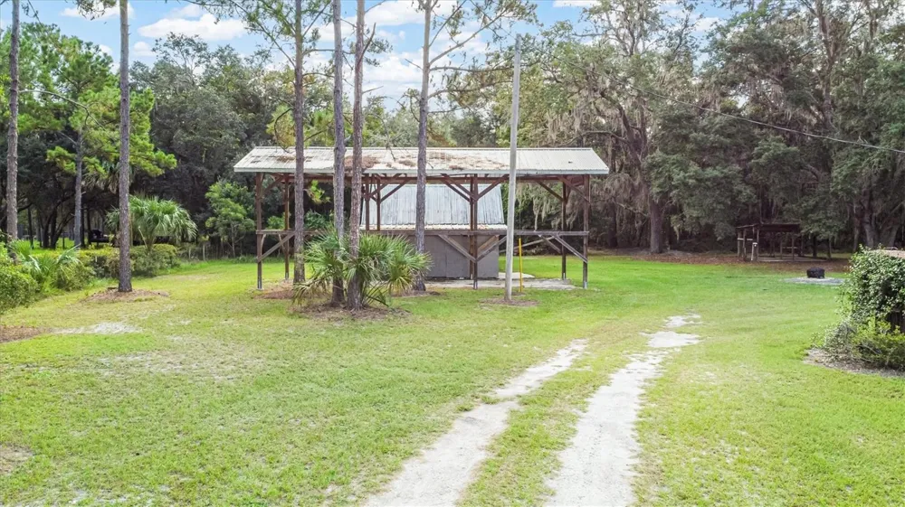 17925 SE 49TH PLACE Hawthorne, FL 32640