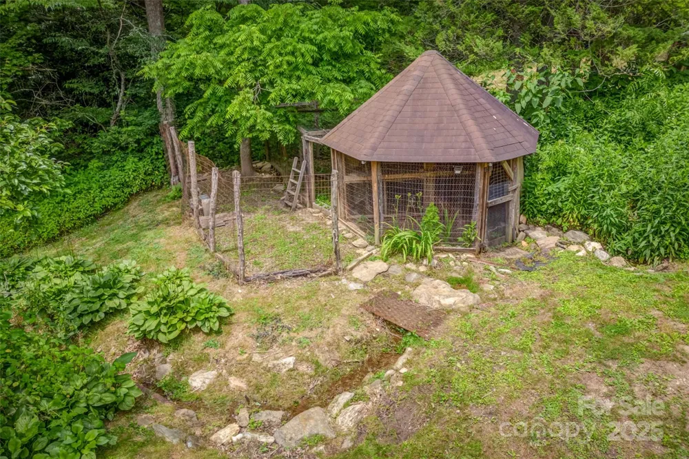 8749 Nc 63 Highway Leicester, NC 28748