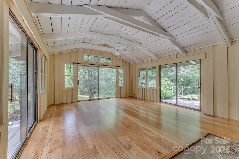8749 Nc 63 Highway Leicester, NC 28748