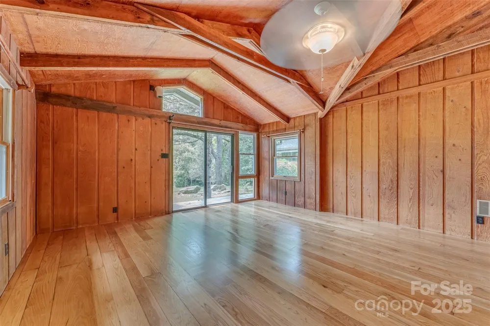 8749 Nc 63 Highway Leicester, NC 28748