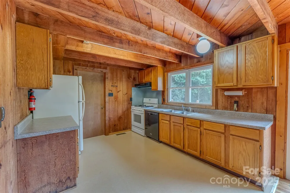 8749 Nc 63 Highway Leicester, NC 28748