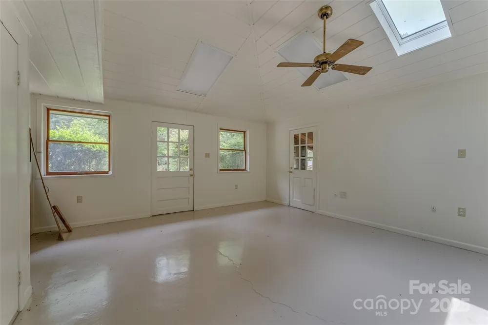 8749 Nc 63 Highway Leicester, NC 28748