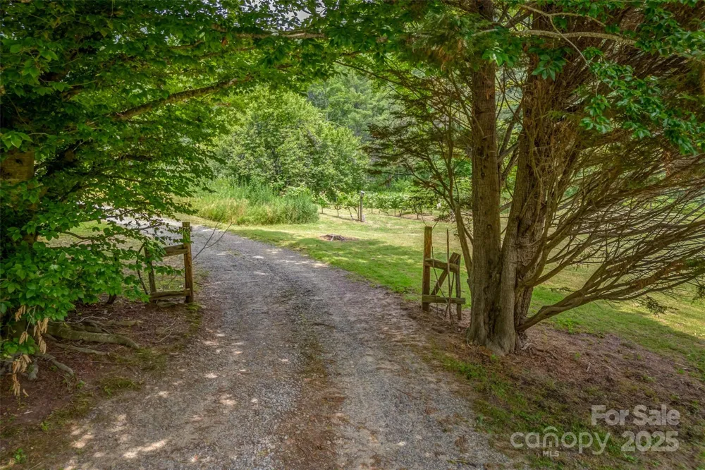 8749 Nc 63 Highway Leicester, NC 28748