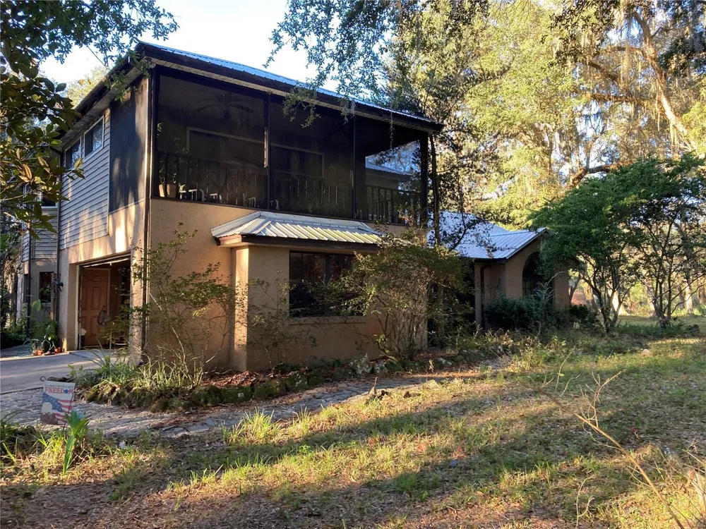 2436 CR 416N Lake Panasoffkee, FL 33538