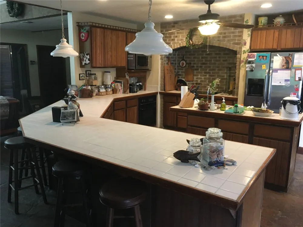 2436 CR 416N Lake Panasoffkee, FL 33538