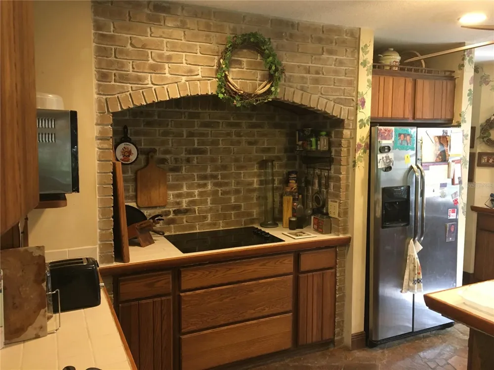 2436 CR 416N Lake Panasoffkee, FL 33538