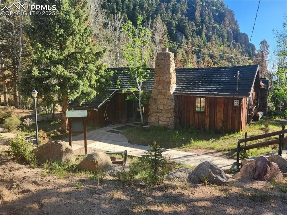 213 Coffee Pot Road Manitou Springs, CO 80829