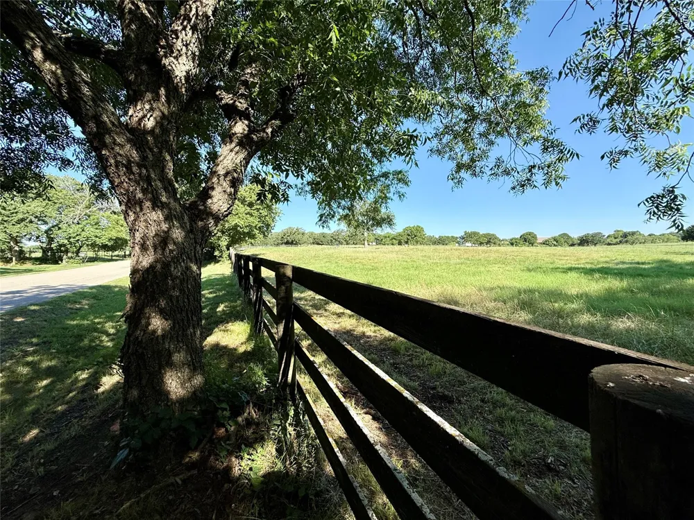 W W JETER ROAD Bartonville, TX 76226