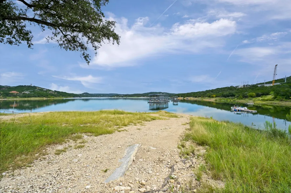 9006 Lime Creek Road Volente, TX 78641