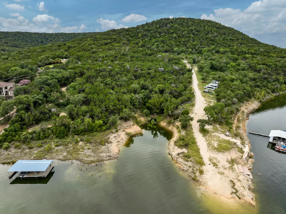 9006 Lime Creek Road Volente, TX 78641