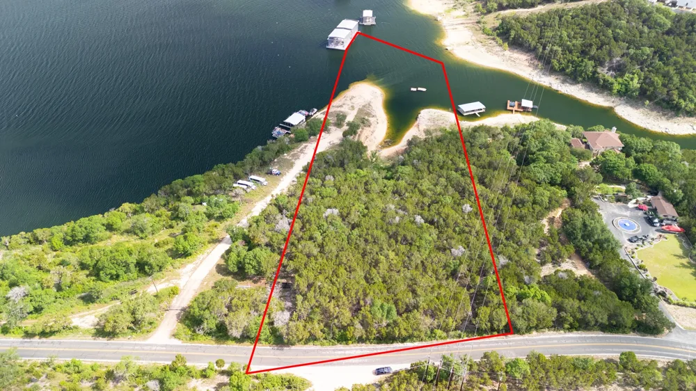 9006 Lime Creek Road Volente, TX 78641