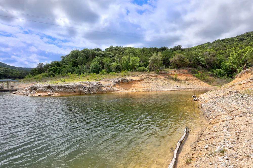 9006 Lime Creek Road Volente, TX 78641