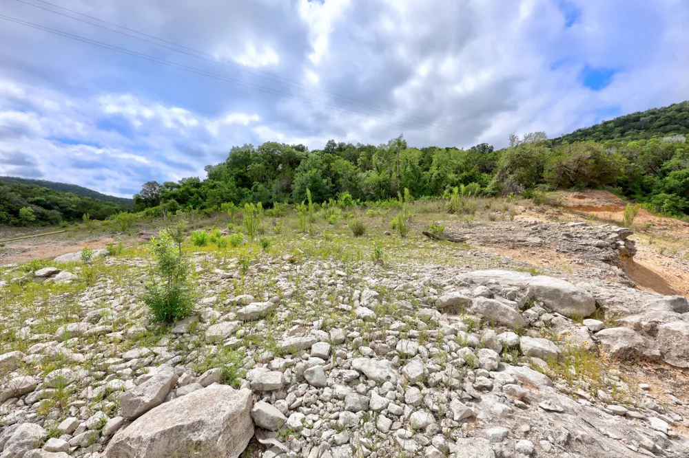 9006 Lime Creek Road Volente, TX 78641