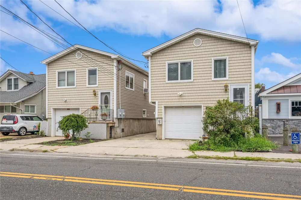 347 Bayville Avenue Bayville, NY 11709