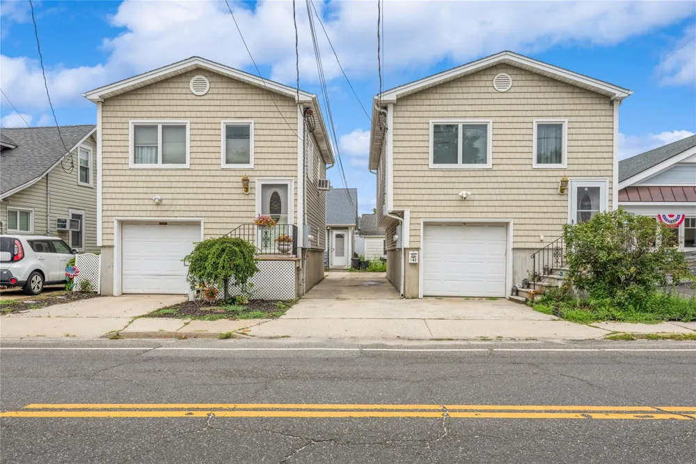 347 Bayville Avenue Bayville, NY 11709