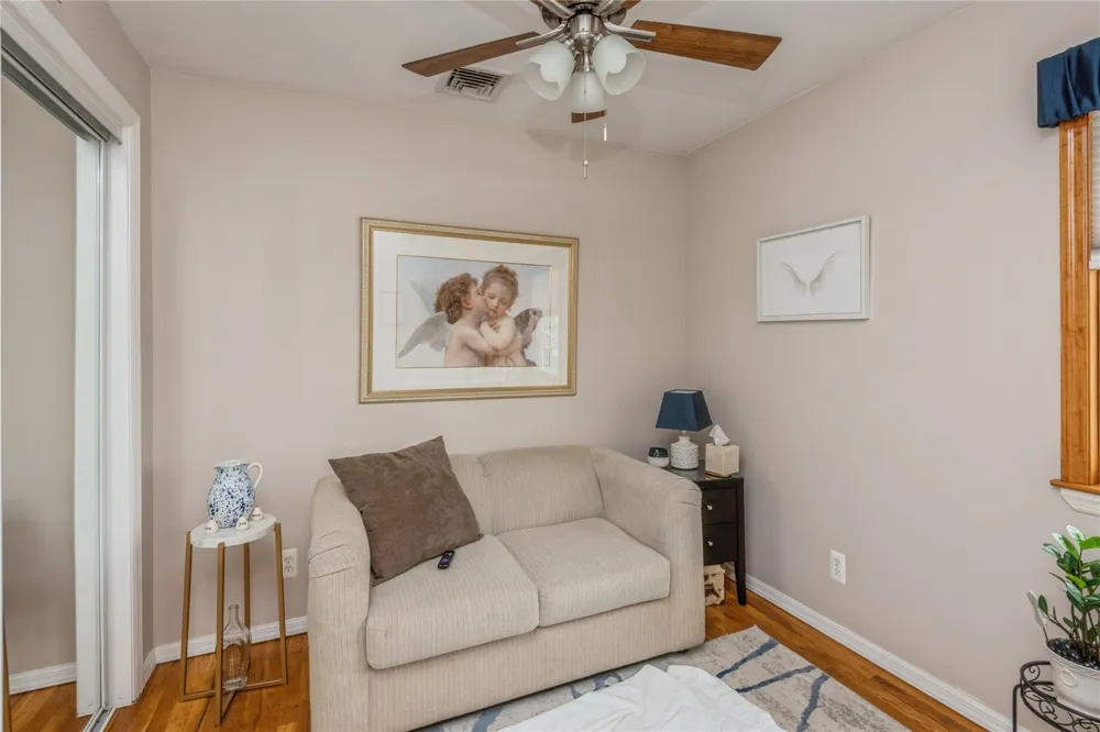 347 Bayville Avenue Bayville, NY 11709