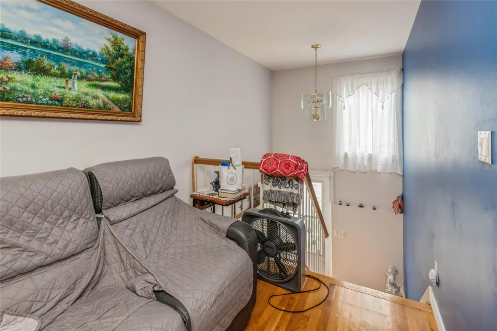347 Bayville Avenue Bayville, NY 11709