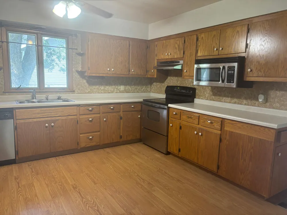 300 Lincoln Street Redwood Falls, MN 56283