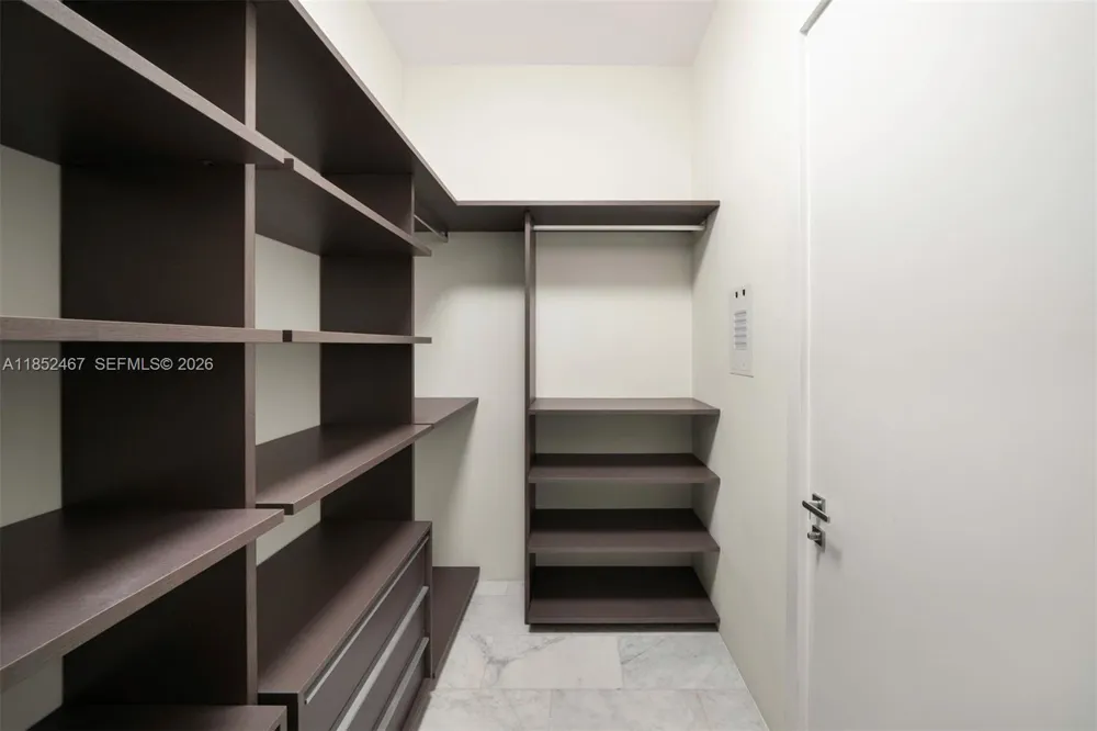 1451 Brickell Ave #5302 Miami, FL 33131