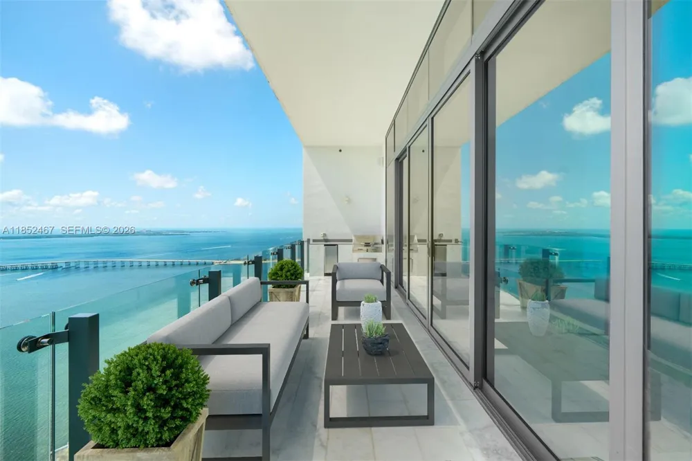 1451 Brickell Ave #5302 Miami, FL 33131