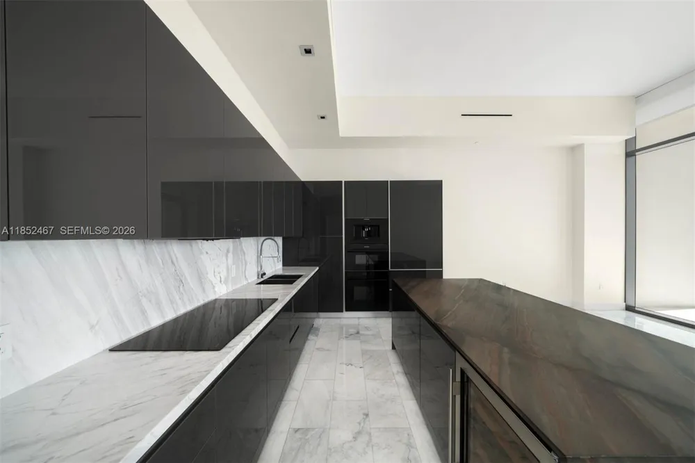 1451 Brickell Ave #5302 Miami, FL 33131