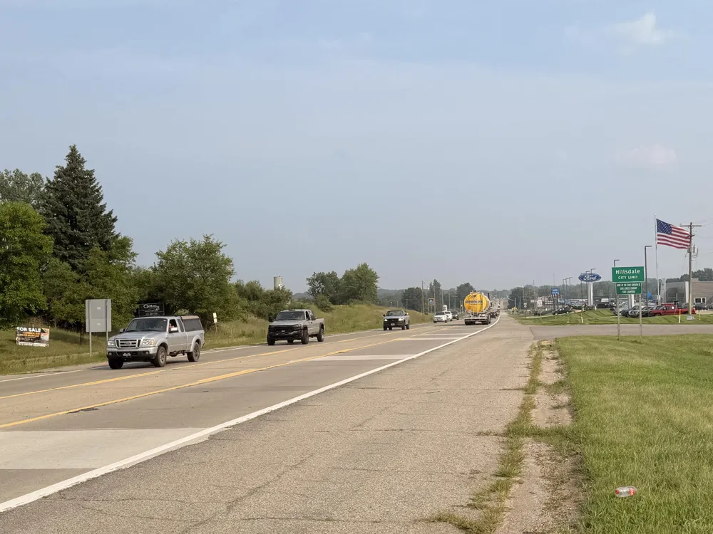 W Carleton Road Jonesville, MI 49250