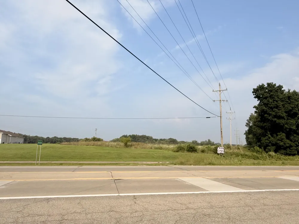 W Carleton Road Jonesville, MI 49250