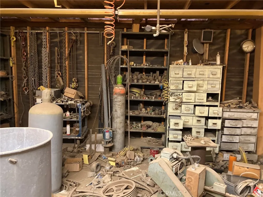 35127 Condor Road Newberry Springs, CA 92365
