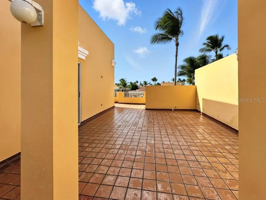 Candelero Drive SE FAIRWAY COURTS - PALMAS DEL MAR COURTS #734 Humacao, PR 00791