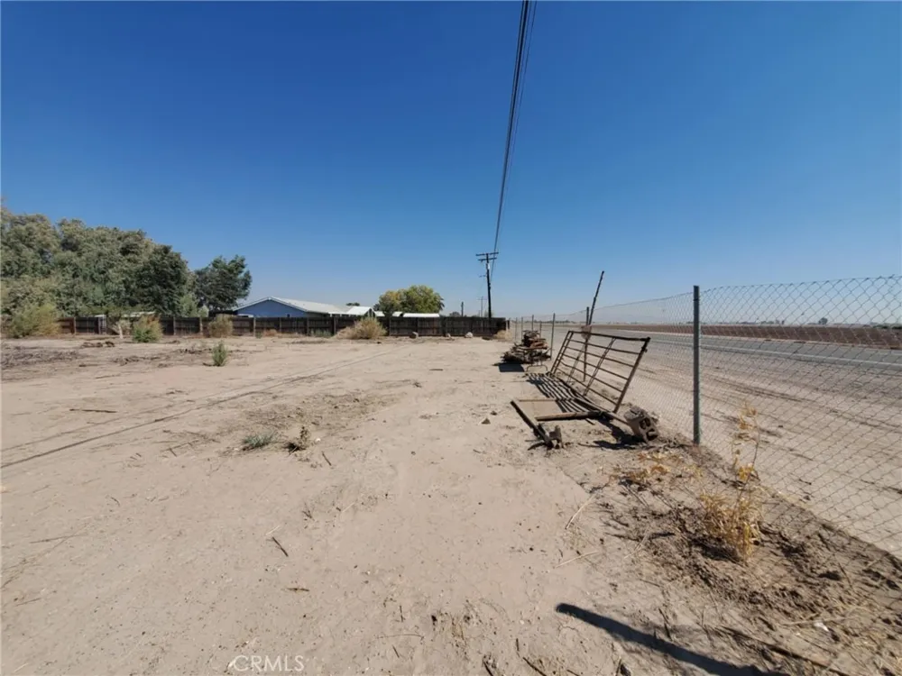 14983 S Neighbours Boulevard Blythe, CA 92225